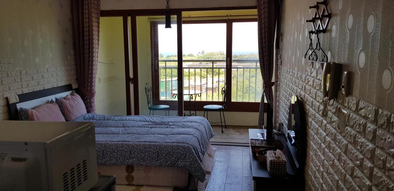 Jun House Vandrehjem Jeju Eksteriør billede